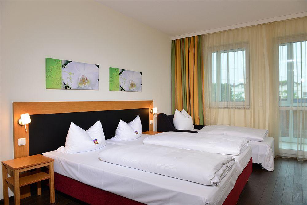 Arthotel Ana Gallery Vaterstetten Esterno foto