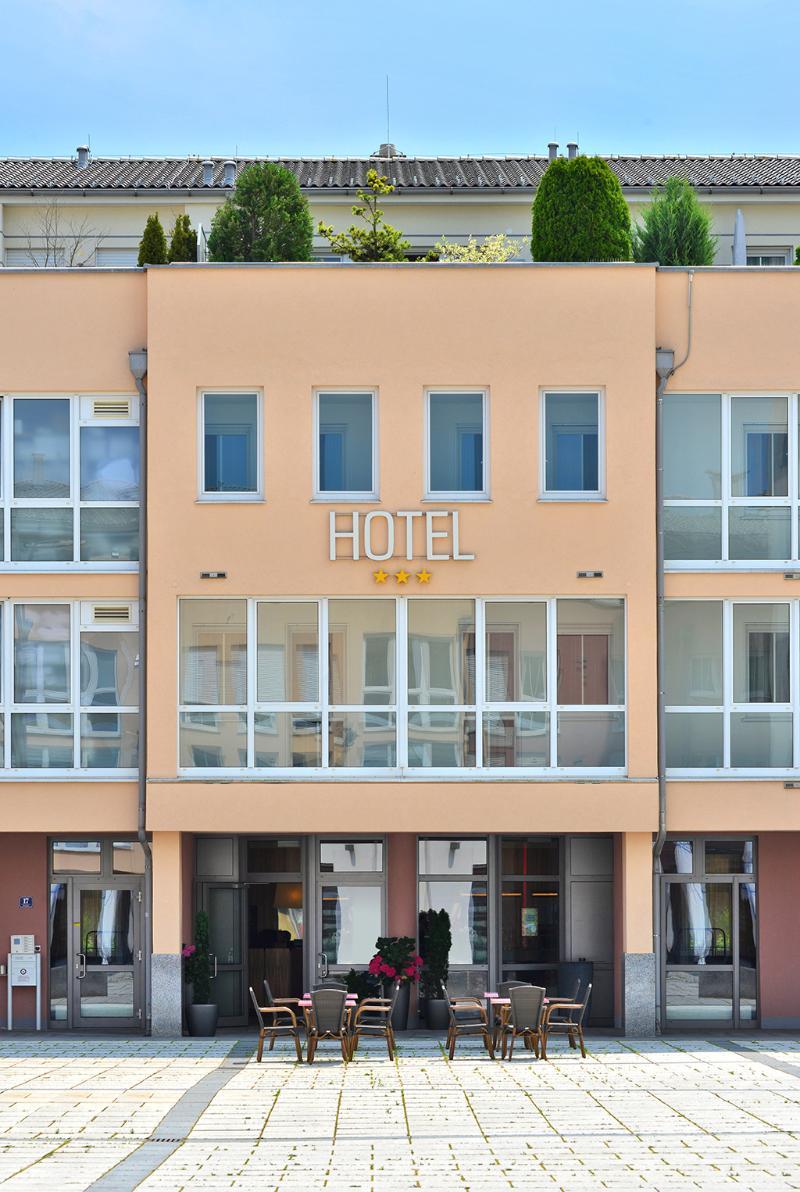 Arthotel Ana Gallery Vaterstetten Esterno foto