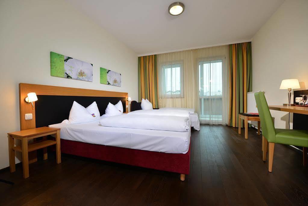 Arthotel Ana Gallery Vaterstetten Esterno foto