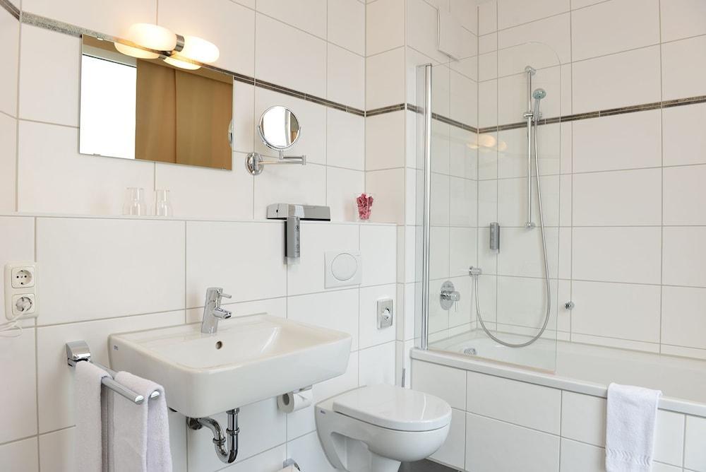 Arthotel Ana Gallery Vaterstetten Esterno foto